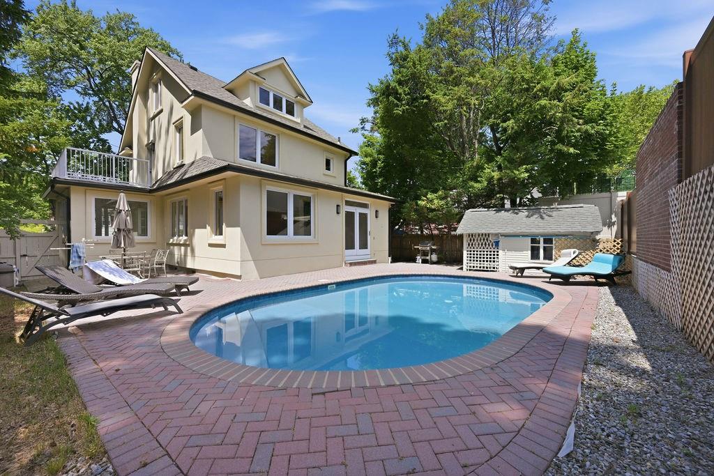 55 Wadsworth Road Shore Acres Staten Island NY 10305