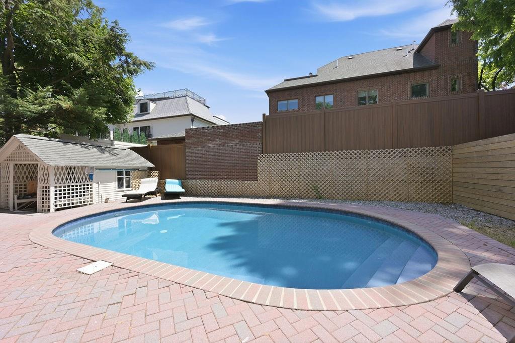 55 Wadsworth Road Shore Acres Staten Island NY 10305