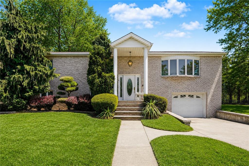 29 South Drum Street Pleasant Plains Staten Island NY 10309