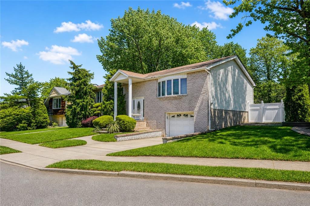 29 South Drum Street Pleasant Plains Staten Island NY 10309