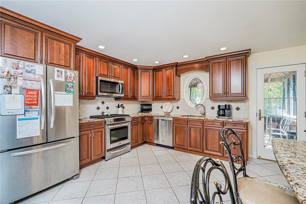 29 South Drum Street Pleasant Plains Staten Island NY 10309