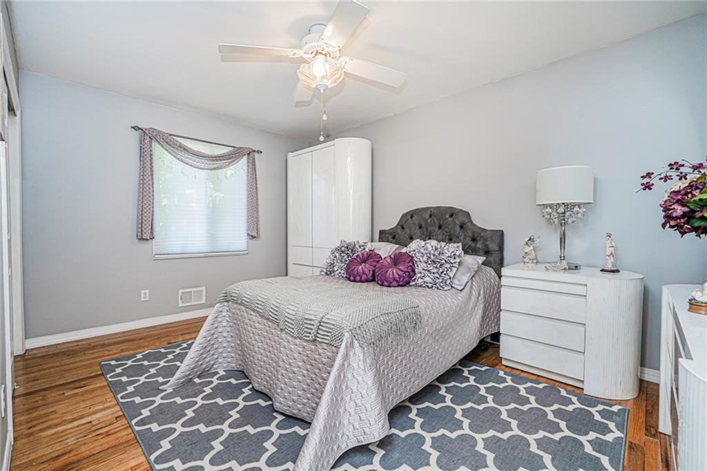 29 South Drum Street Pleasant Plains Staten Island NY 10309