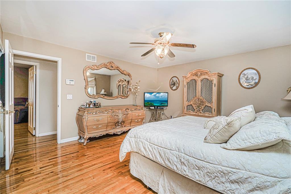 29 South Drum Street Pleasant Plains Staten Island NY 10309