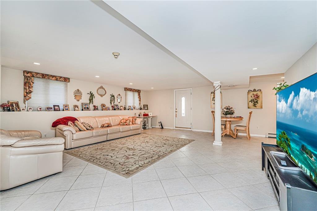 29 South Drum Street Pleasant Plains Staten Island NY 10309