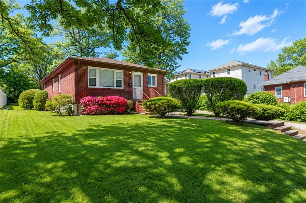 77 Acorn Street Oakwood Staten Island NY 10306