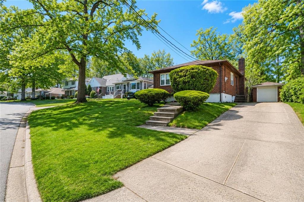 77 Acorn Street Oakwood Staten Island NY 10306