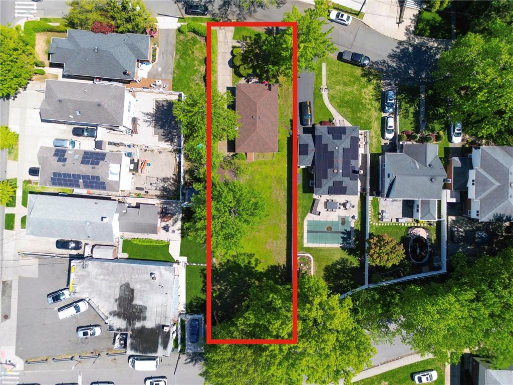77 Acorn Street Oakwood Staten Island NY 10306