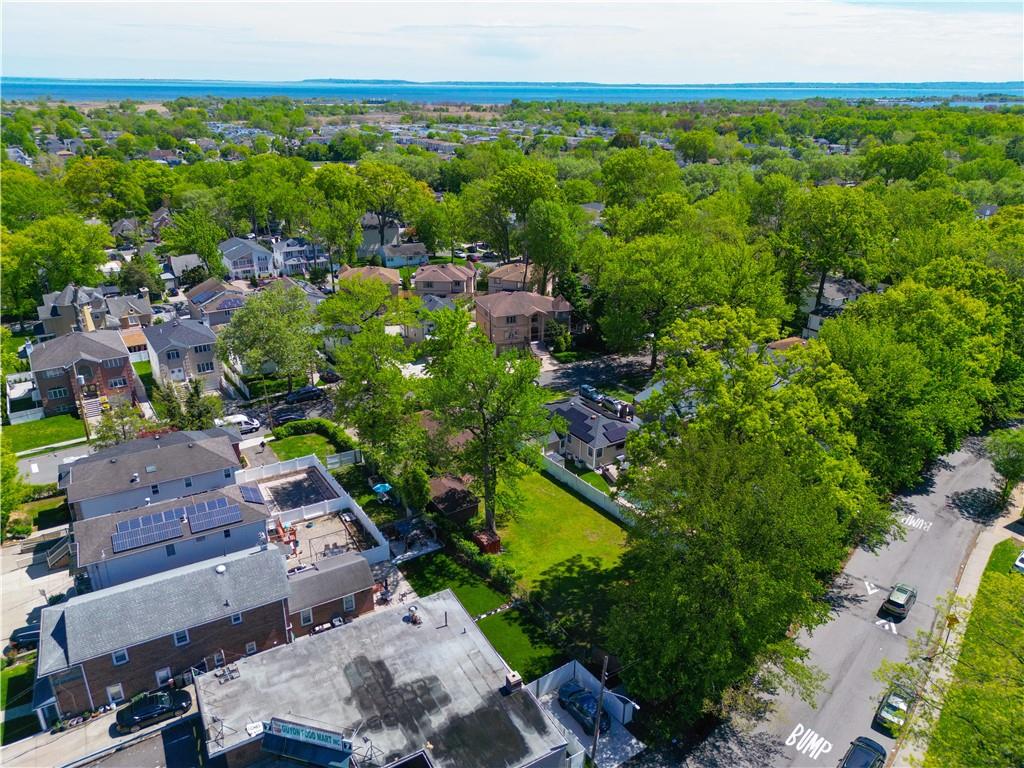 77 Acorn Street Oakwood Staten Island NY 10306