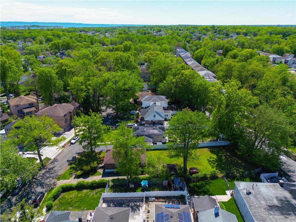 77 Acorn Street Oakwood Staten Island NY 10306