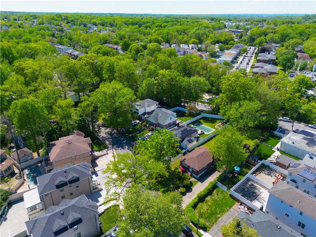 77 Acorn Street Oakwood Staten Island NY 10306