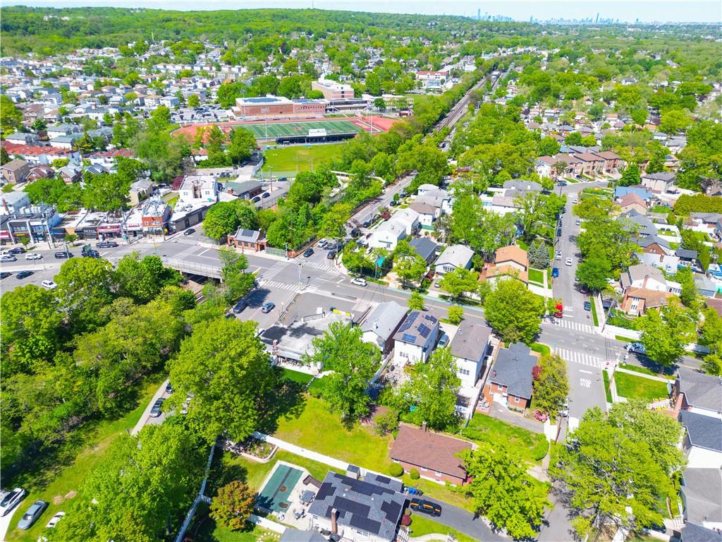 77 Acorn Street Oakwood Staten Island NY 10306