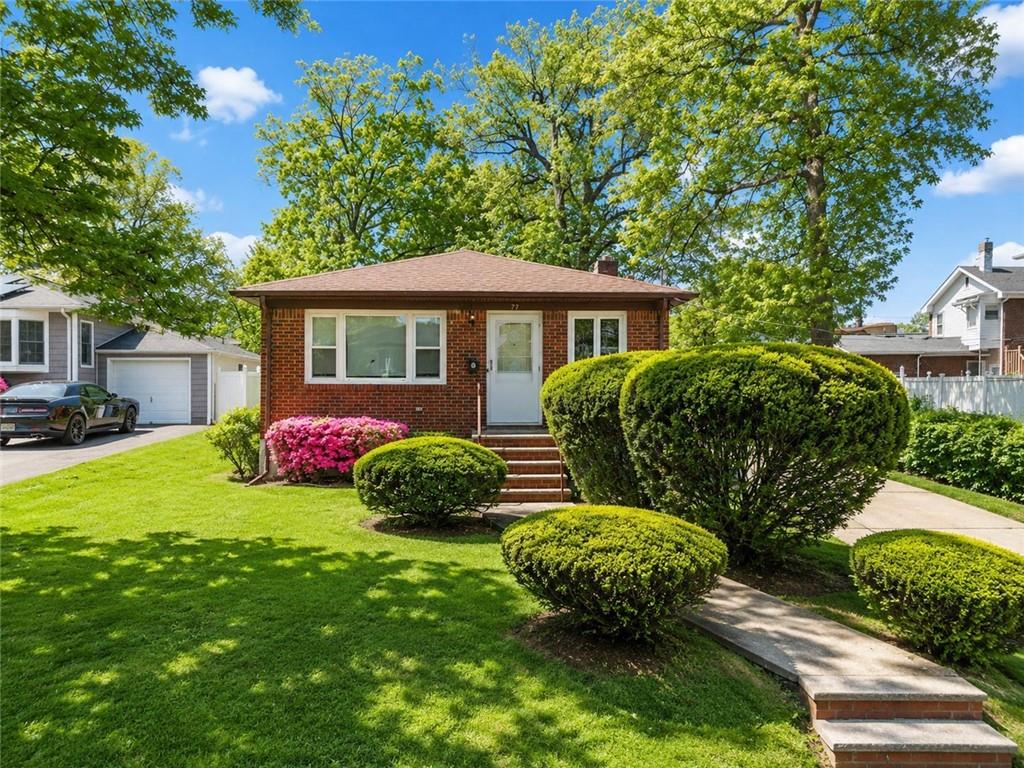 77 Acorn Street Oakwood Staten Island NY 10306