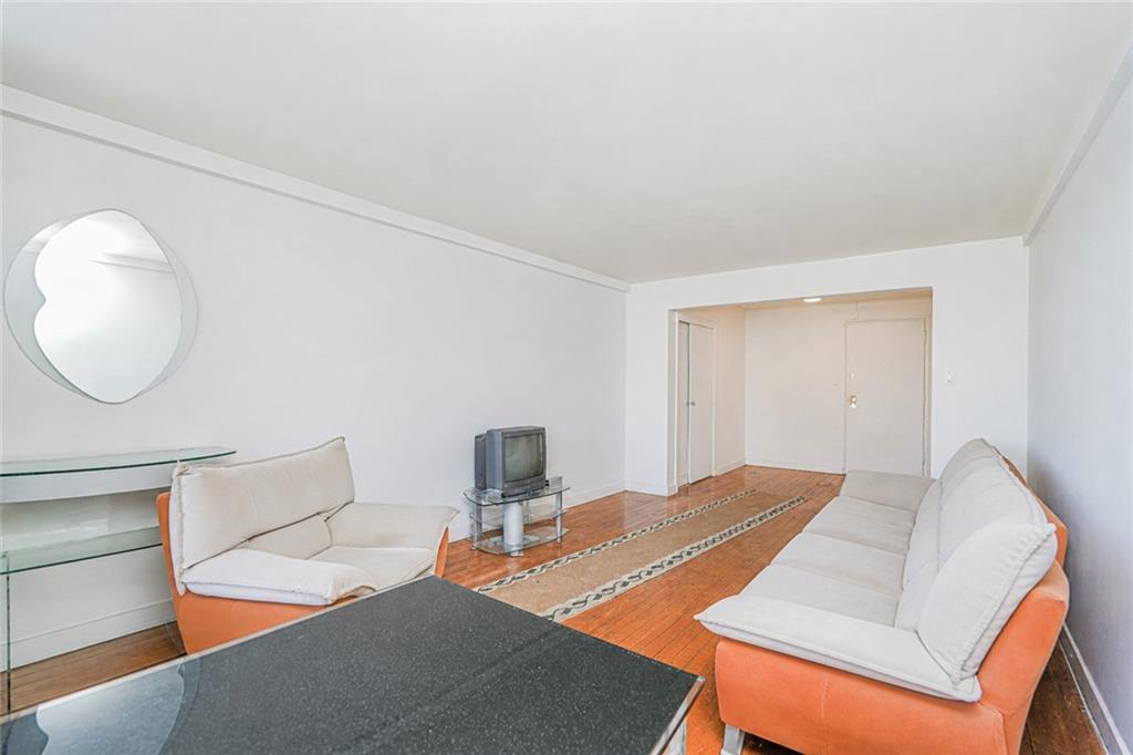 3235 Emmons Avenue Sheepshead Bay Brooklyn NY 11235