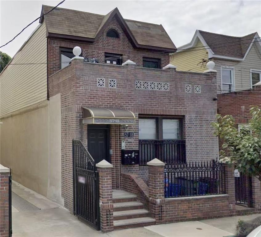 5718 79th Avenue Glendale Ridgewood NY 11385
