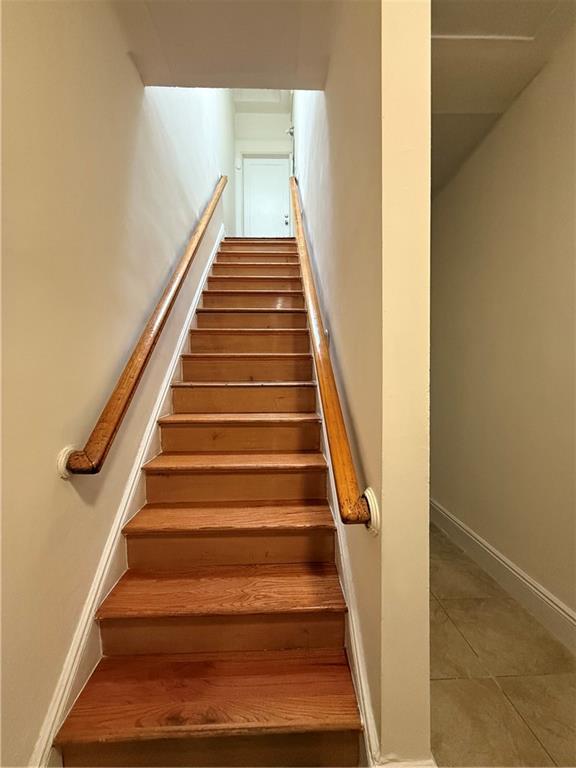 5718 79th Avenue Glendale Ridgewood NY 11385
