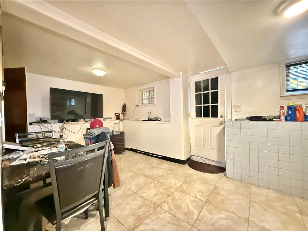 5718 79th Avenue Glendale Ridgewood NY 11385