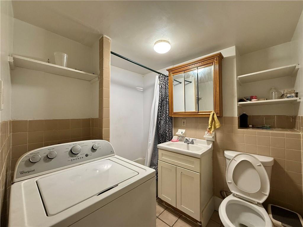 5718 79th Avenue Glendale Ridgewood NY 11385