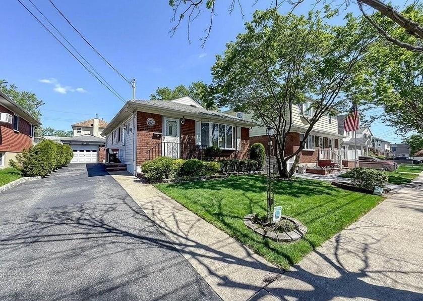 69 Reno Avenue New Dorp Staten Island NY 10306