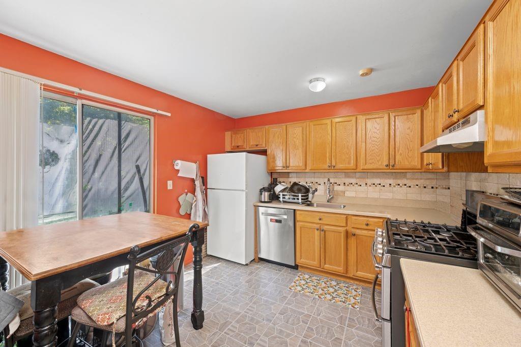 84 Long Pond Lane Clifton Staten Island NY 10304
