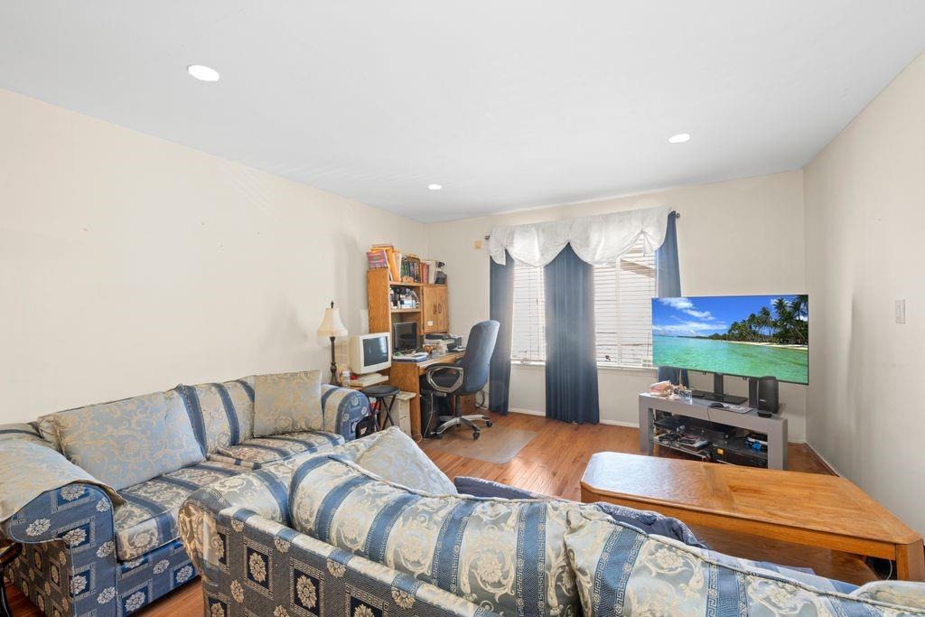 84 Long Pond Lane Clifton Staten Island NY 10304