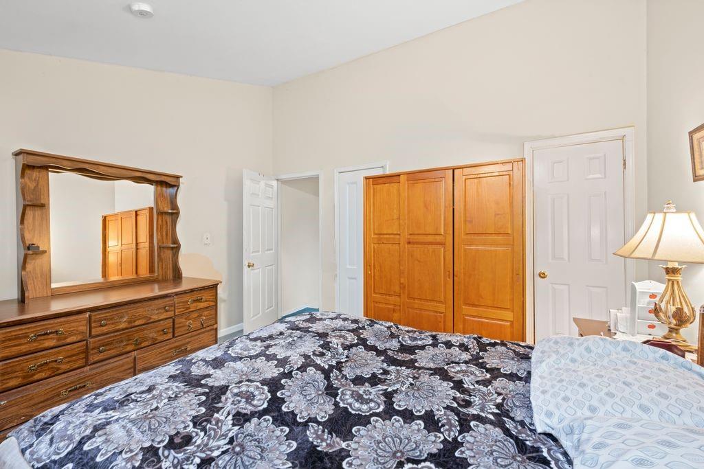 84 Long Pond Lane Clifton Staten Island NY 10304