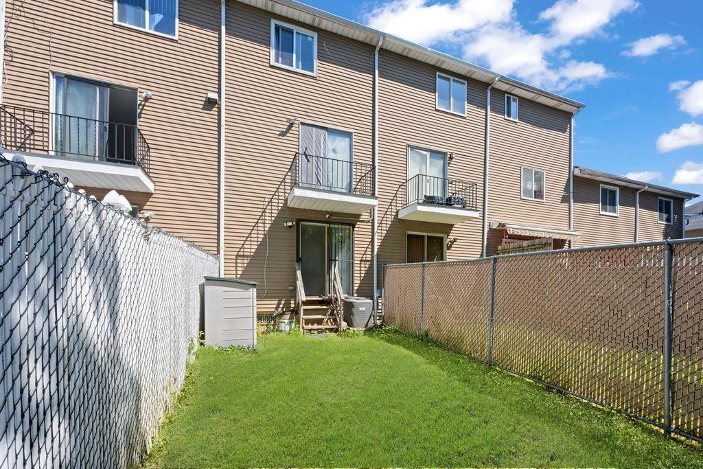 84 Long Pond Lane Clifton Staten Island NY 10304