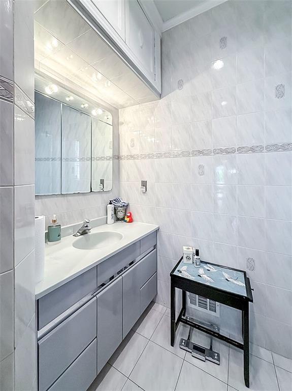 849 73rd Street Dyker Heights Brooklyn NY 11228