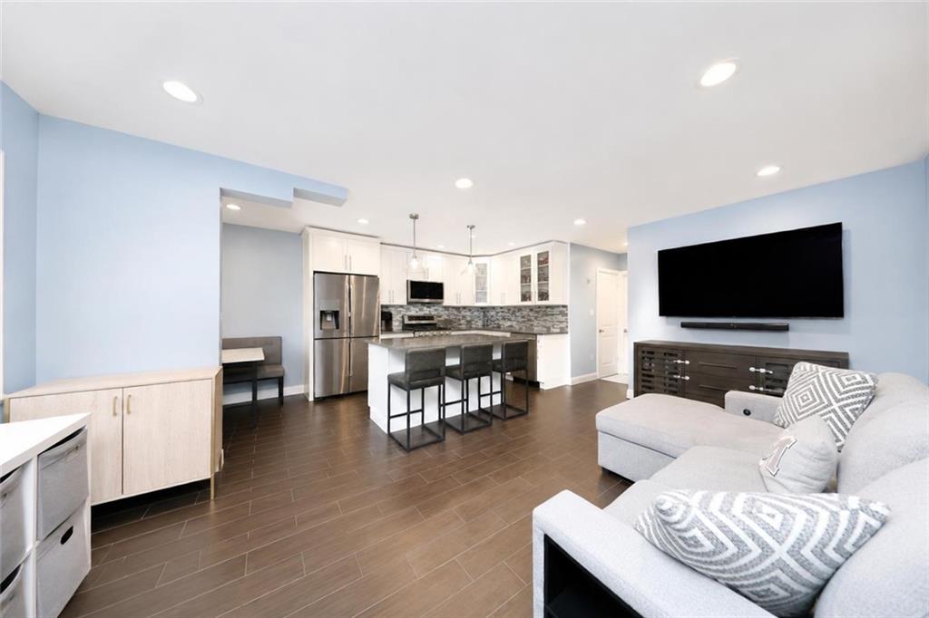 365 Bay 8th Street Dyker Heights Brooklyn NY 11228