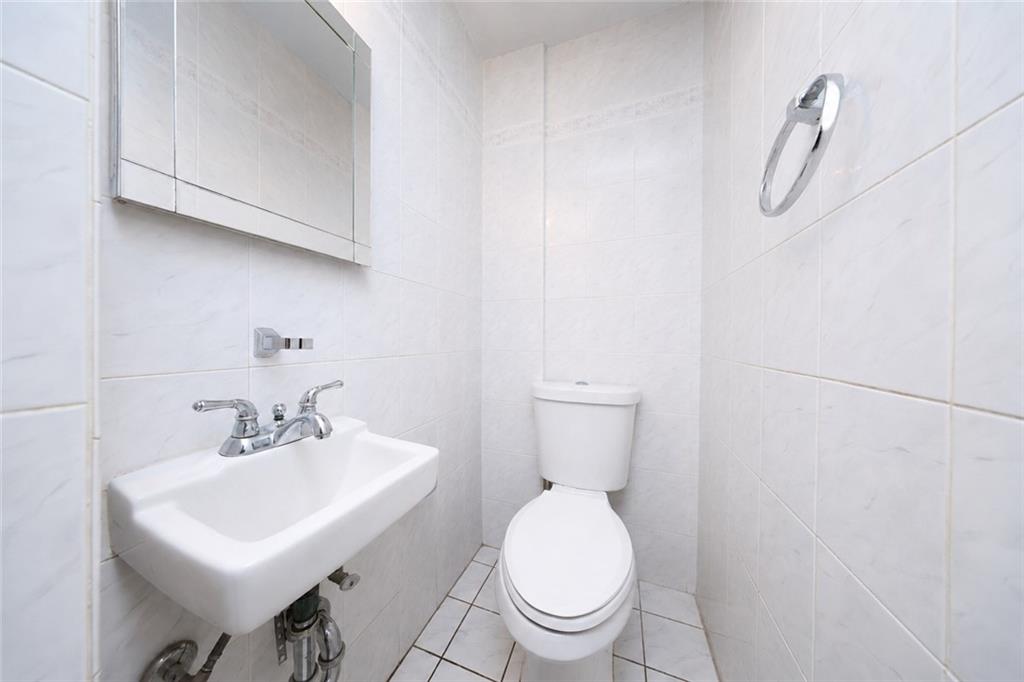 52 Cambridge Avenue Westerleigh Staten Island NY 10314