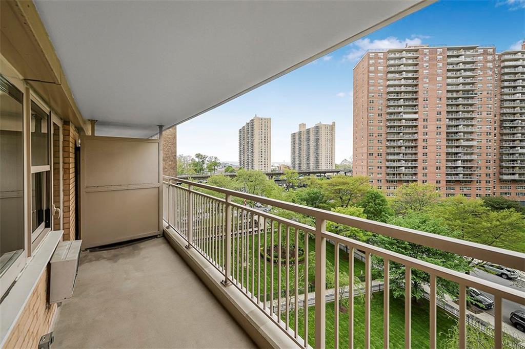 2925 West 5th Street Brighton Beach Brooklyn NY 11224