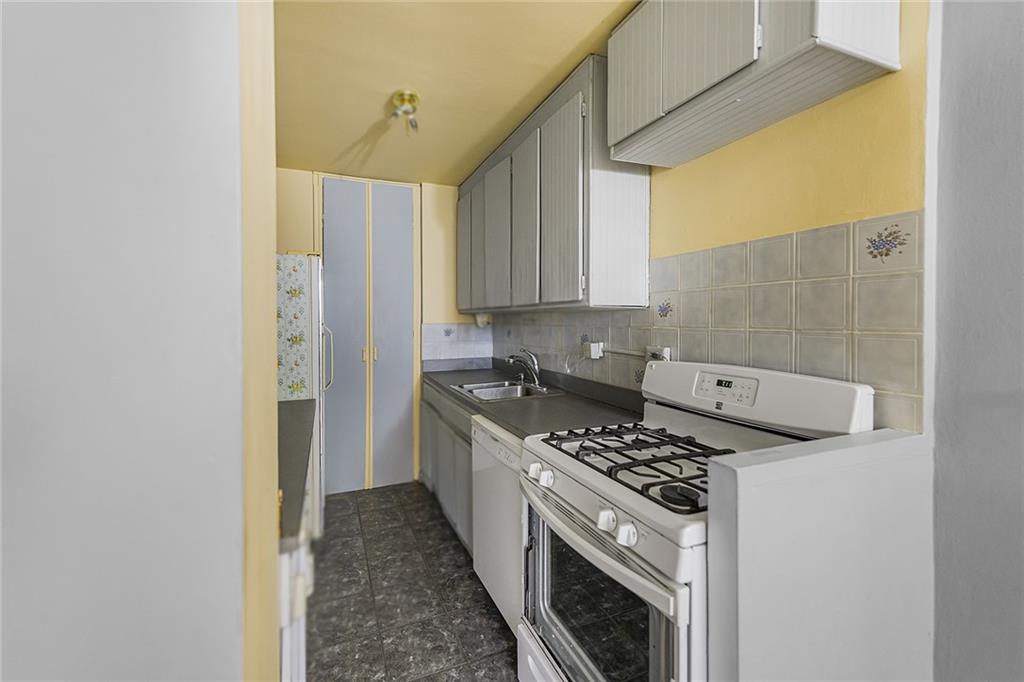 2925 West 5th Street Brighton Beach Brooklyn NY 11224