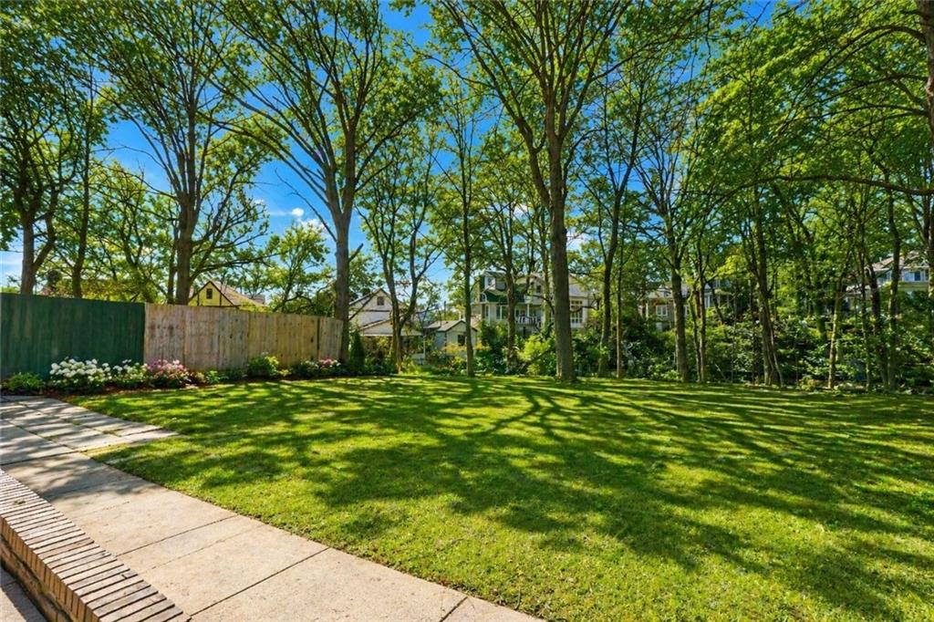 20 Delphine Terrace Grasmere Staten Island NY 10305