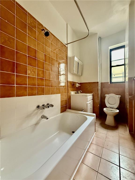 1402 West 4th Street Bensonhurst Brooklyn NY 11204