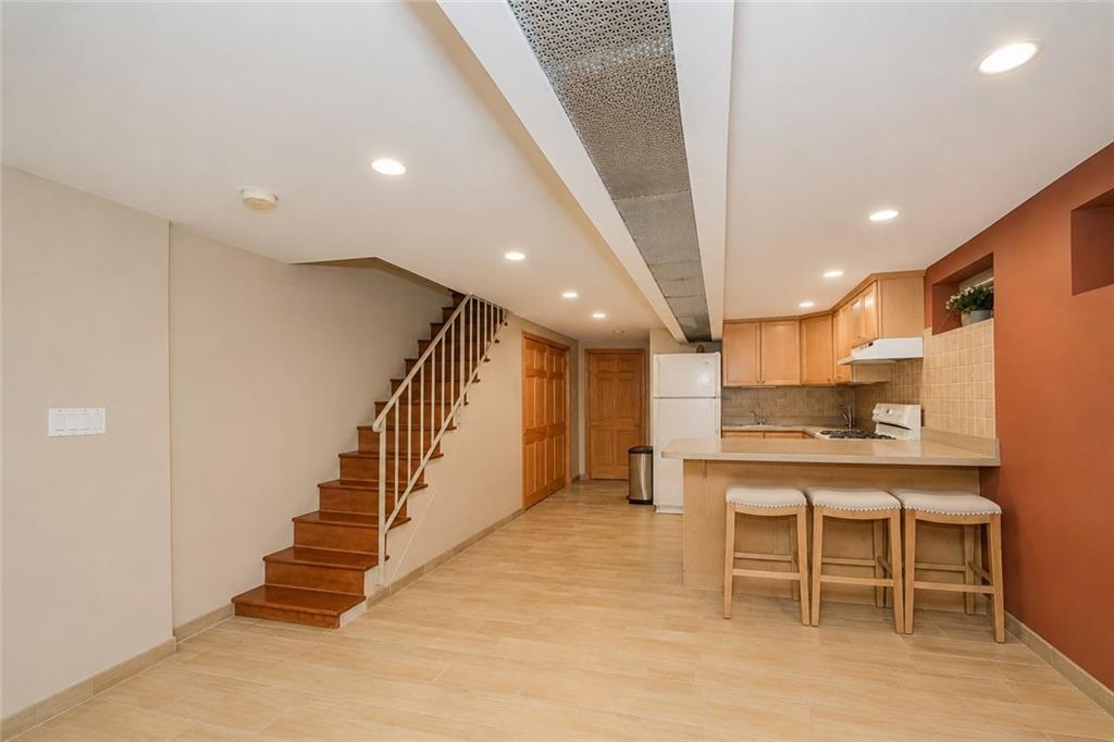 7813 10th Avenue Dyker Heights Brooklyn NY 11228