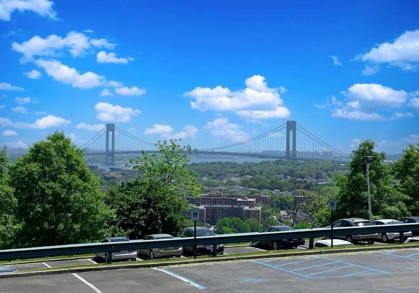 166 Arlo Road Grymes Hill Staten Island NY 10301