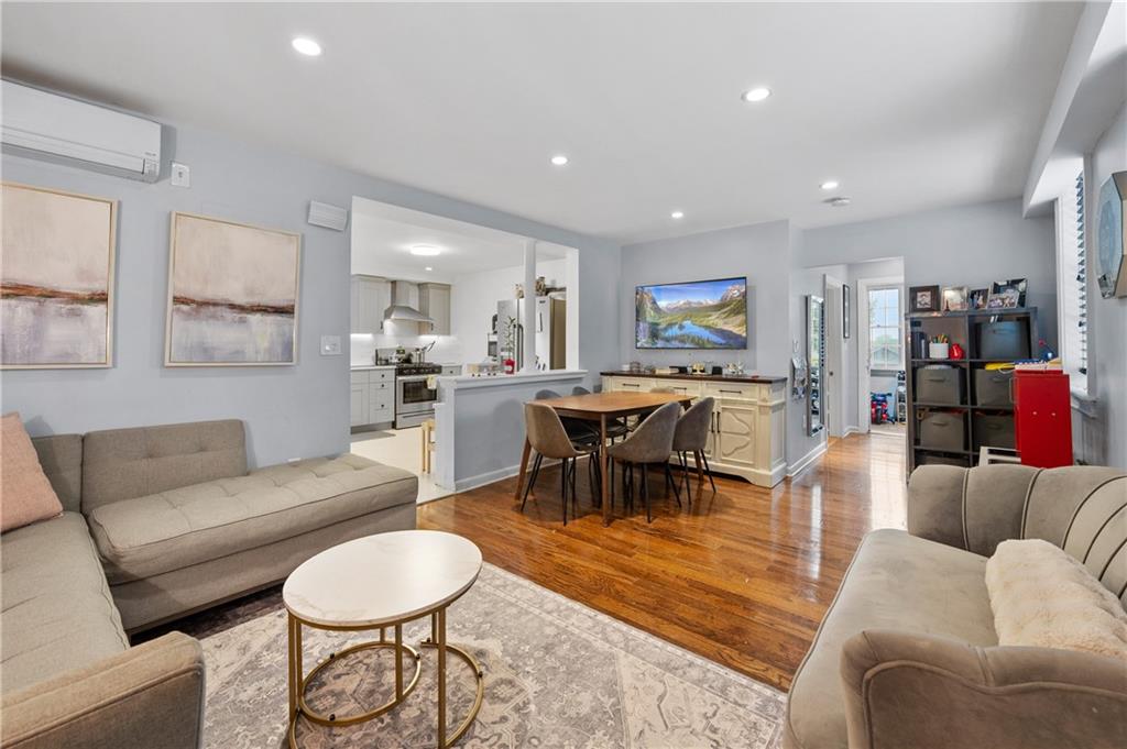 4 Wilson Terrace Emerson Hill Staten Island NY 10304