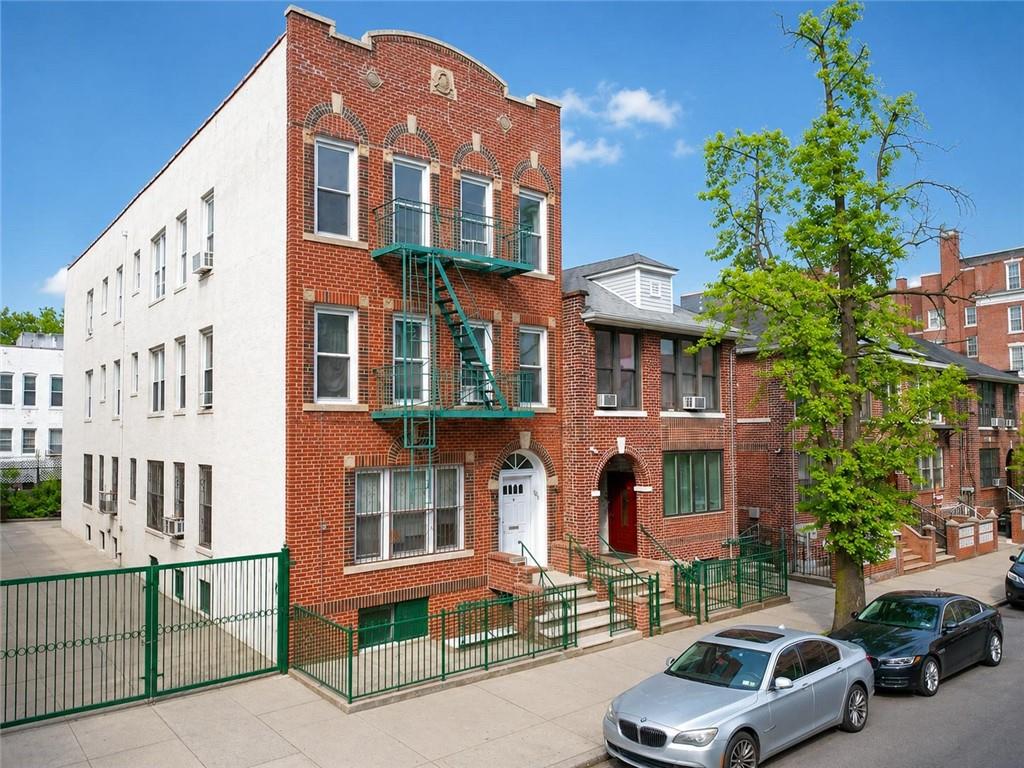 827 49th Street Sunset Park Brooklyn NY 11220