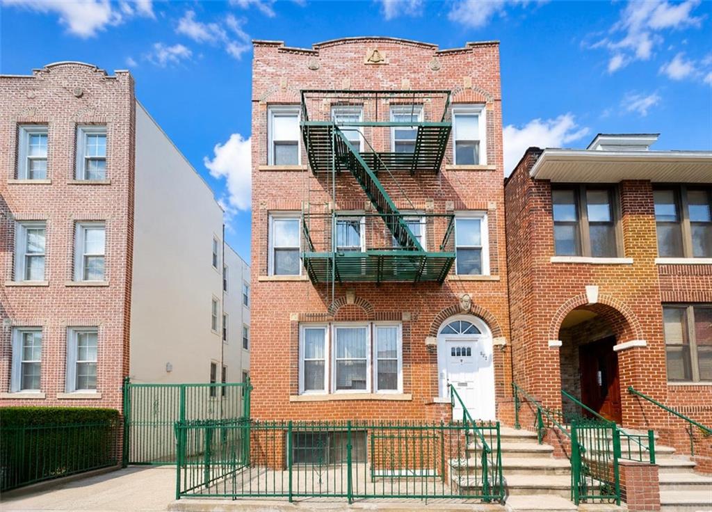 827 49th Street Sunset Park Brooklyn NY 11220