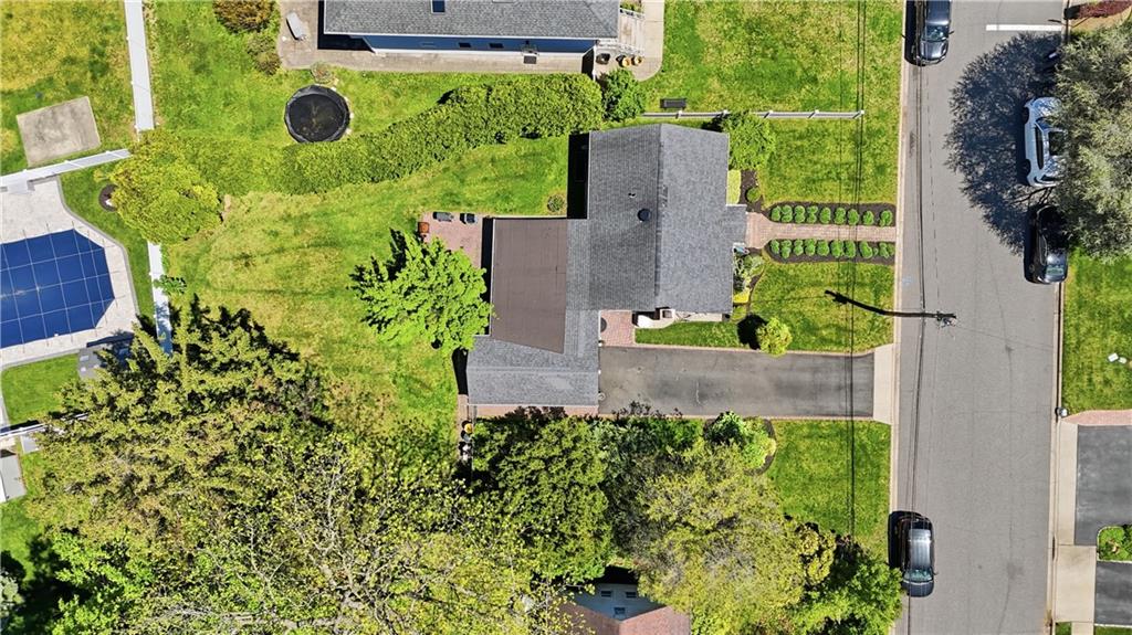 15 Russel Avenue Out of NYC Nassau NY 11714