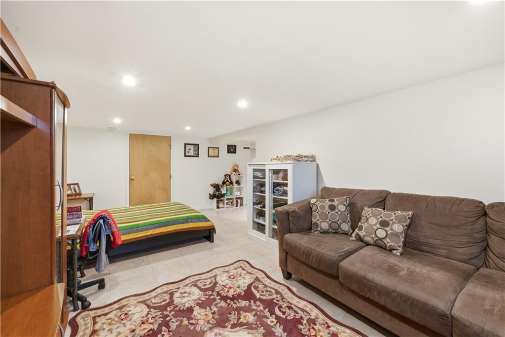 15 Russel Avenue Out of NYC Nassau NY 11714
