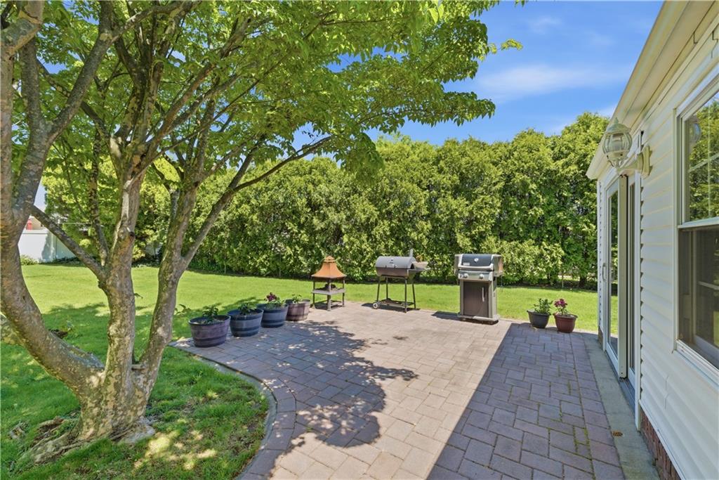 15 Russel Avenue Out of NYC Nassau NY 11714