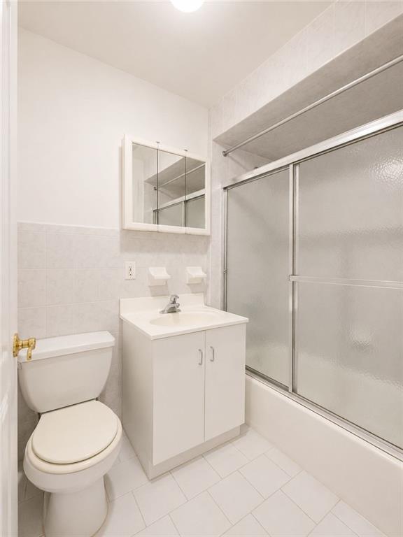 1571 67th Street Bensonhurst Brooklyn NY 11219
