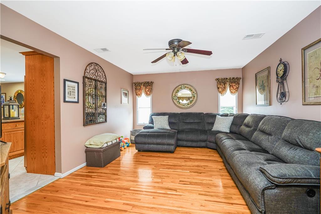 9 Prague Court Prince's Bay Staten Island NY 10309