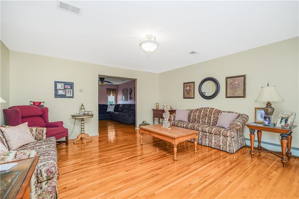 9 Prague Court Prince's Bay Staten Island NY 10309