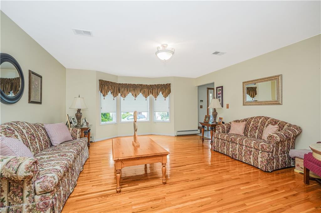 9 Prague Court Prince's Bay Staten Island NY 10309