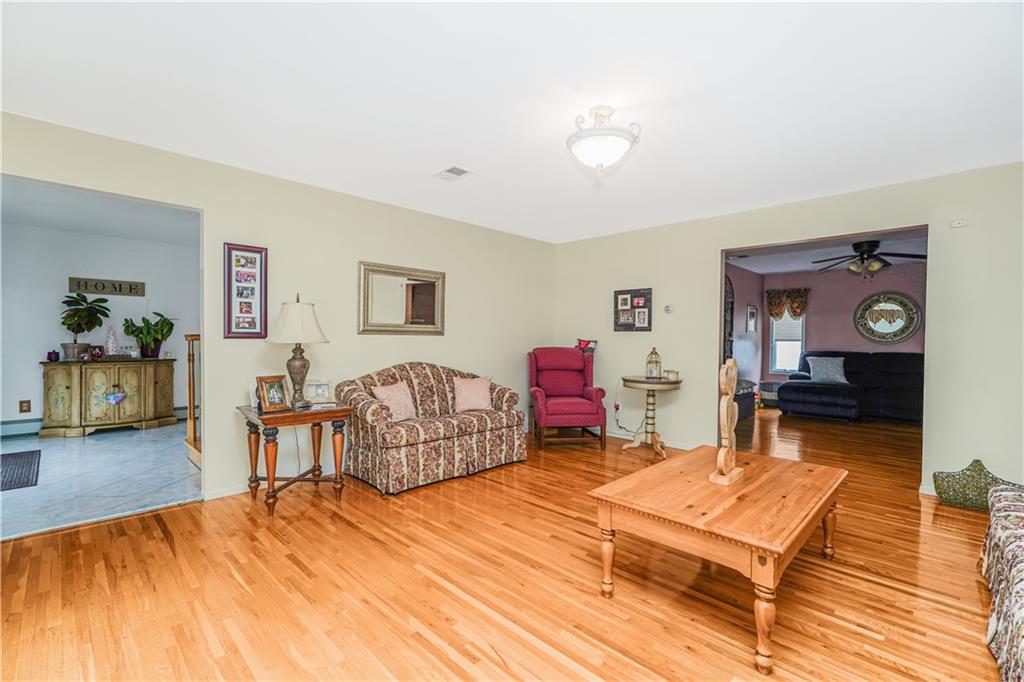 9 Prague Court Prince's Bay Staten Island NY 10309