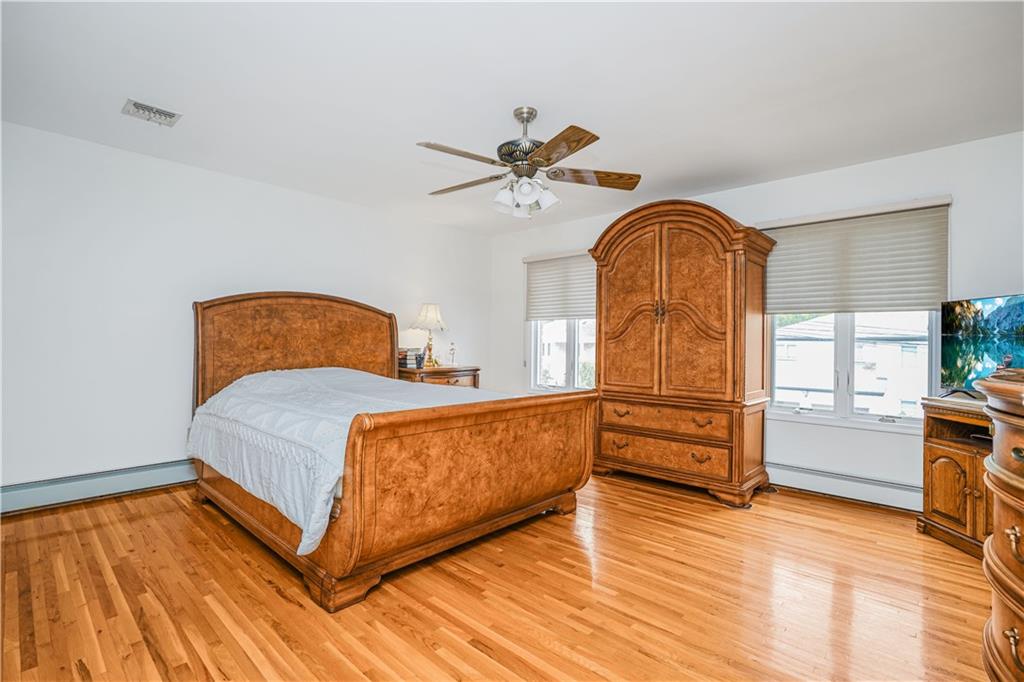 9 Prague Court Prince's Bay Staten Island NY 10309