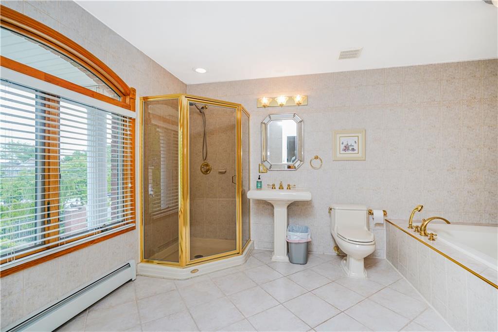 9 Prague Court Prince's Bay Staten Island NY 10309