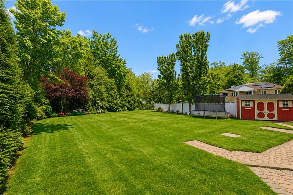 9 Prague Court Prince's Bay Staten Island NY 10309