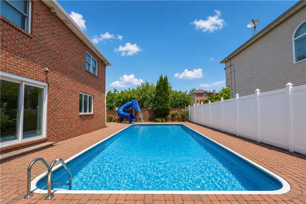 9 Prague Court Prince's Bay Staten Island NY 10309